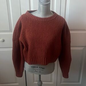 URBAN OUTFITTERS SWEATER